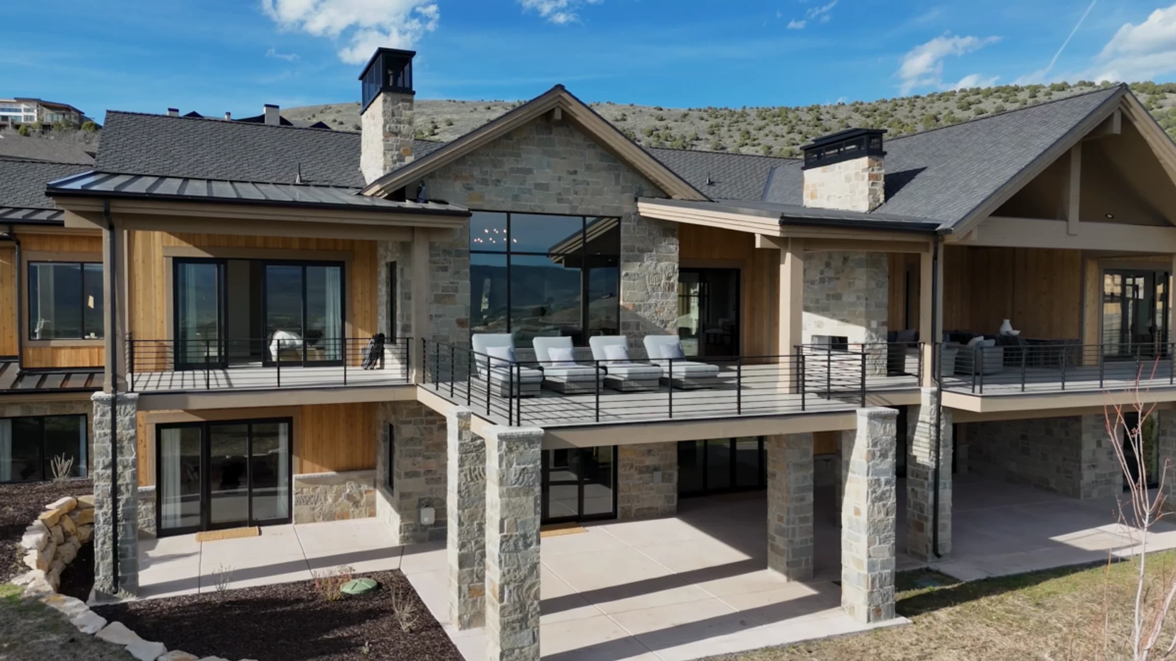 Summit View Builders luxury custom home with mountain views in Northern Utah