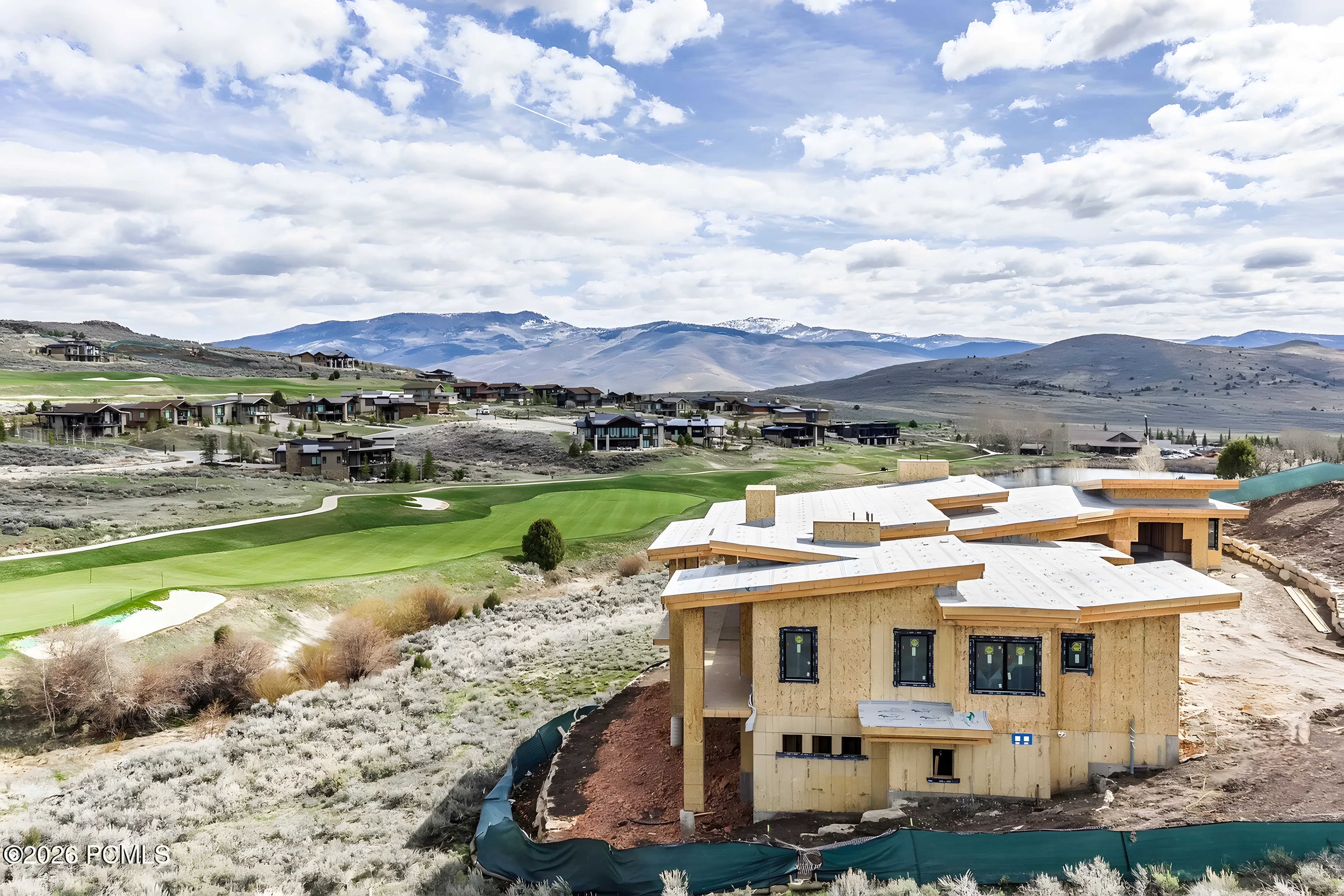Tuhaye Golf Retreat framing with community context