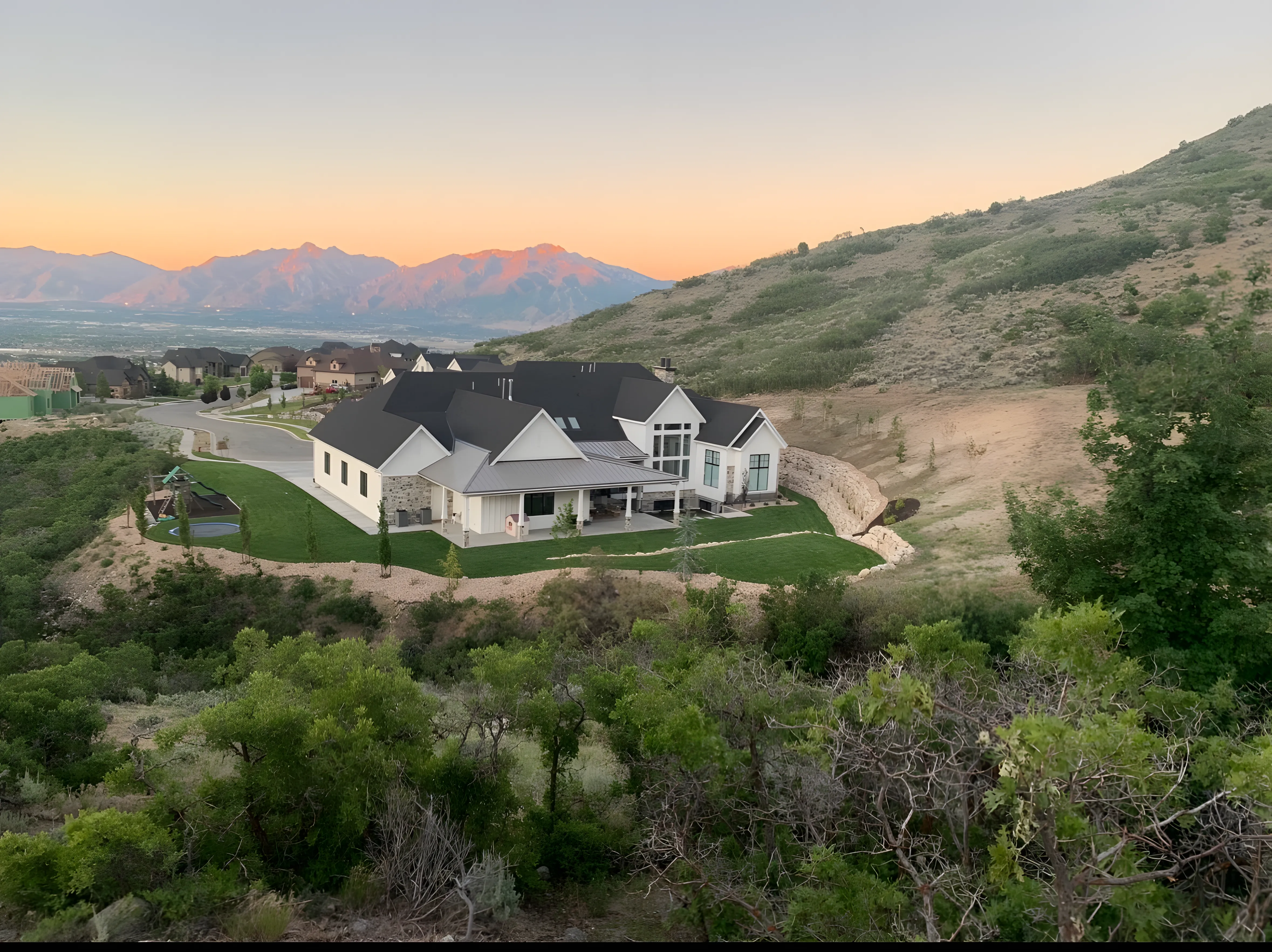 Mountain Retreat timber frame assembly